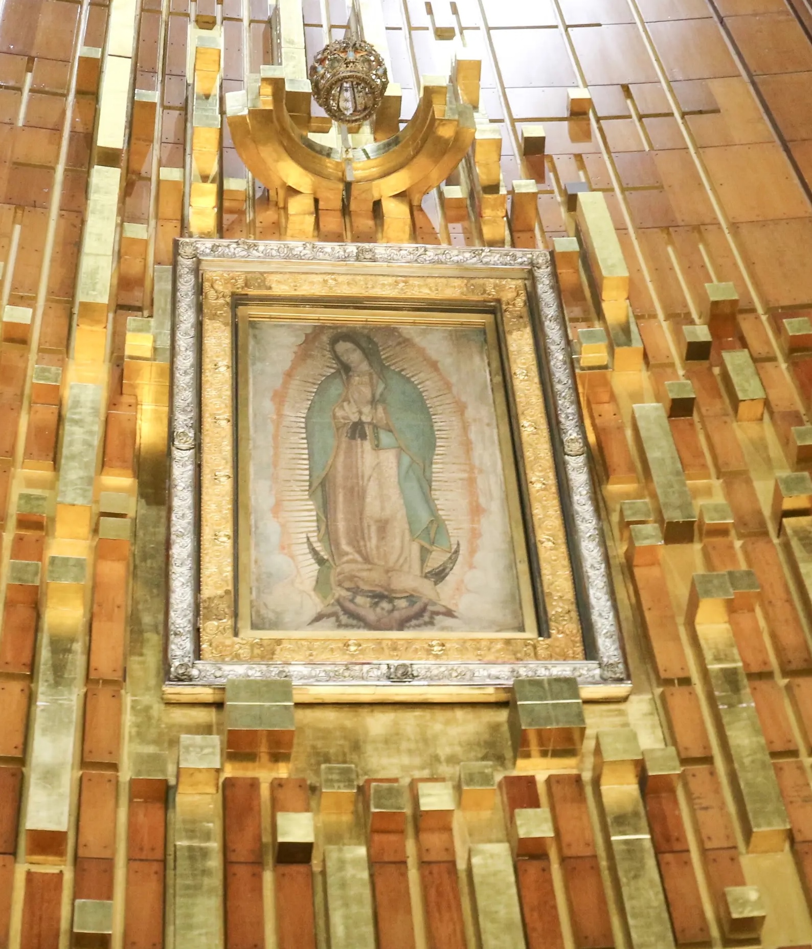 Our Lady of Guadalupe - the miraculous tilma at the Basilica
