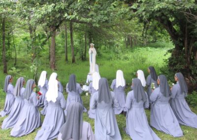 Sisters praying the rosary